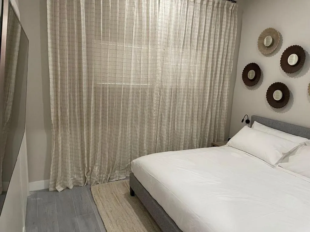 Cayman Luxury Rentals At The Grove West Bay Lägenhet