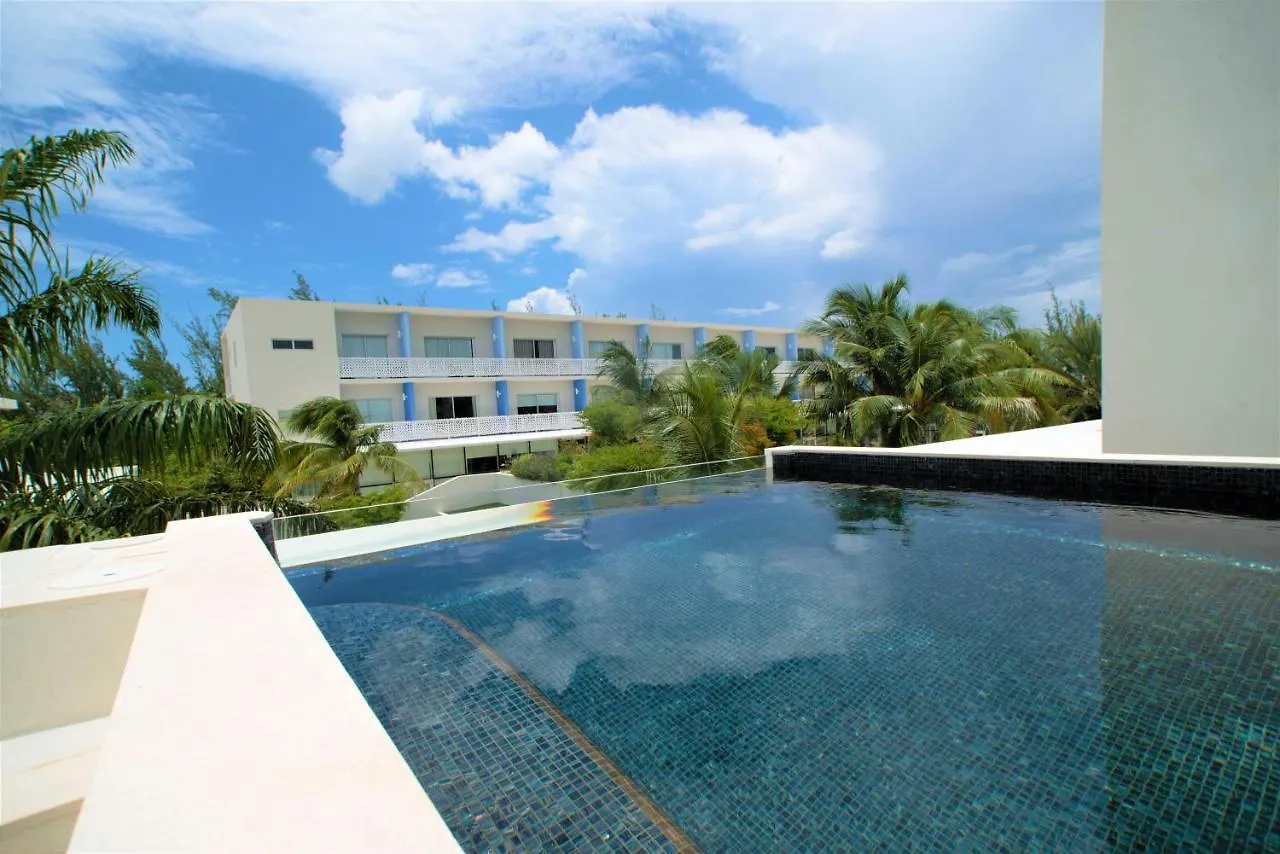 Cayman Luxury Rentals At The Grove West Bay