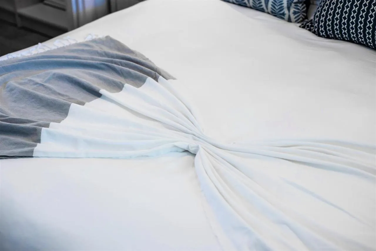 Cayman Luxury Rentals At The Grove West Bay Lägenhet