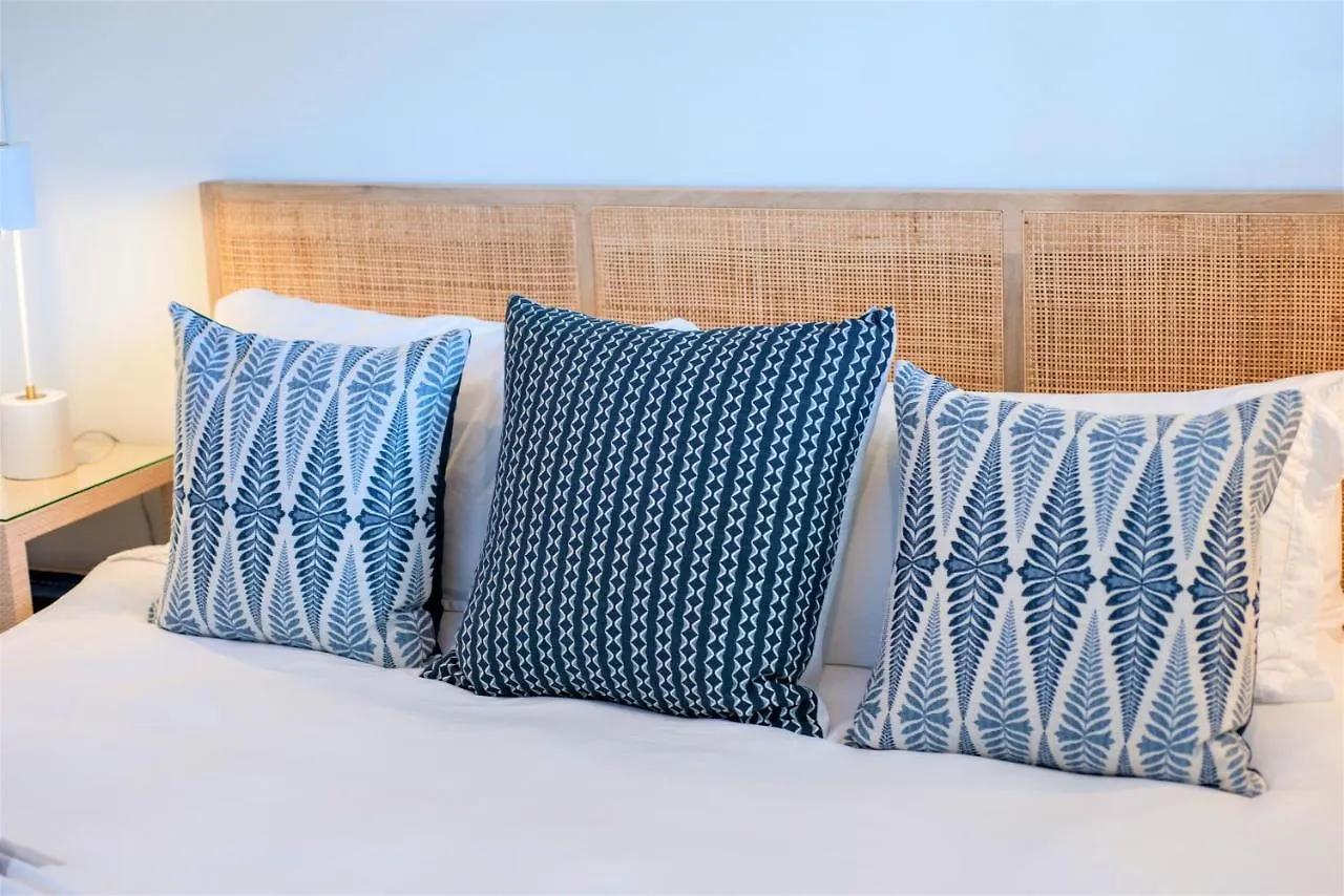 Cayman Luxury Rentals At The Grove West Bay